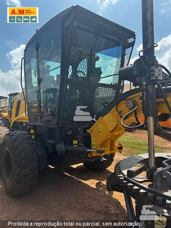 Motoniveladora New Holland RG170B