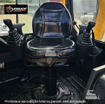 Mini-Retroescavadeira JCB 1CX