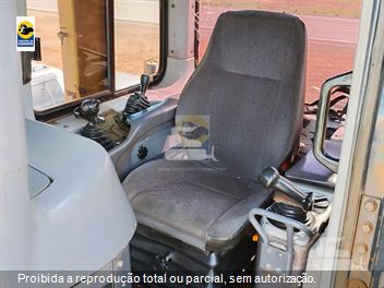 Trator de Esteira Komatsu D61-EX