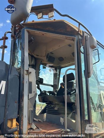 Motoniveladora Caterpillar 140M