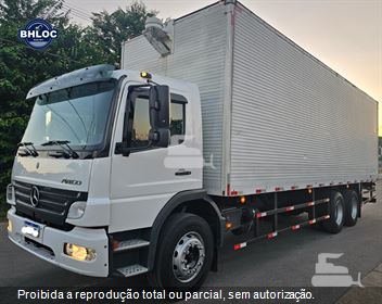 Caminhão Mercedes-Benz Atego 2425 3-Eixos 2p (diesel)