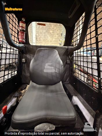 Mini-Carregadeira Bobcat S150