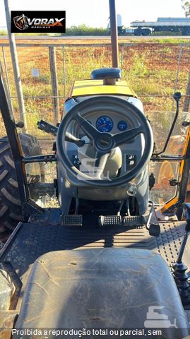 Trator Agrícola Valtra BM125