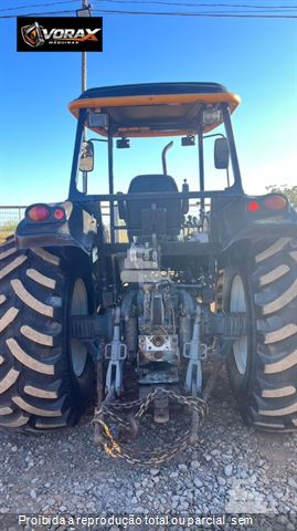 Trator Agrícola Valtra BM125