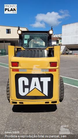 Mini-Carregadeira Caterpillar 226B 3