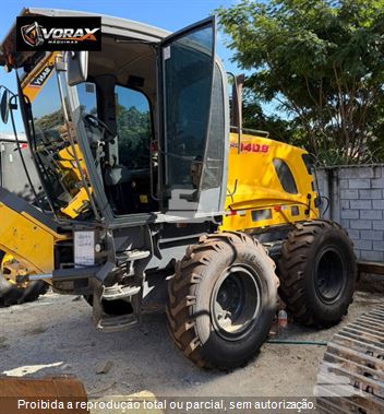 Motoniveladora New Holland RG140B