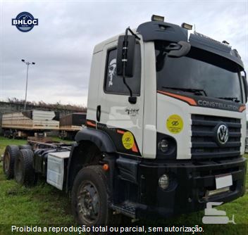 Caminhão Volkswagen 31-320 E Constellation 6x4 3-Eixos 2p (Diesel)