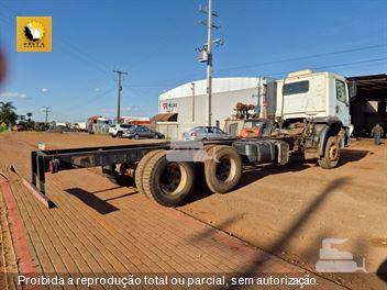 Caminhão Volkswagen 31-330 E Constellation 6x4 2p (Diesel)(E5)