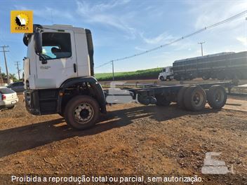 Caminhão Volkswagen 31-330 E Constellation 6x4 2p (Diesel)(E5)