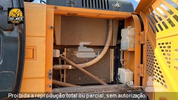 Escavadeira Hyundai R225L VS