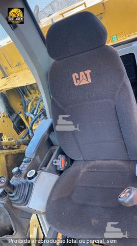 Escavadeira Caterpillar 320GC