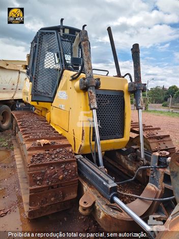 Trator de Esteira New Holland D150 B