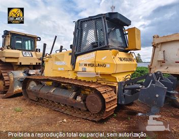 Trator de Esteira New Holland D150 B