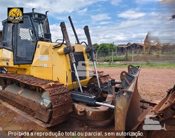 Trator de Esteira New Holland D150 B