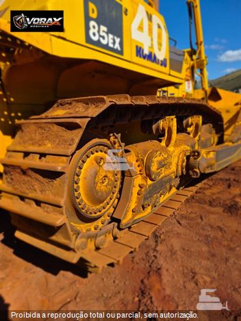 Trator de Esteira Komatsu D85