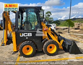 Mini-Retroescavadeira JCB 1CX