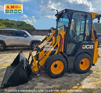 Mini-Retroescavadeira JCB 1CX