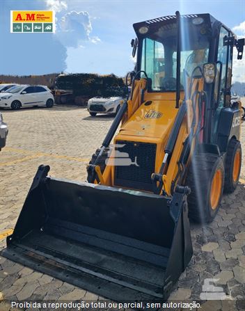 Mini-Retroescavadeira JCB 1CX