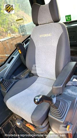 Escavadeira Hyundai R140LC-9S