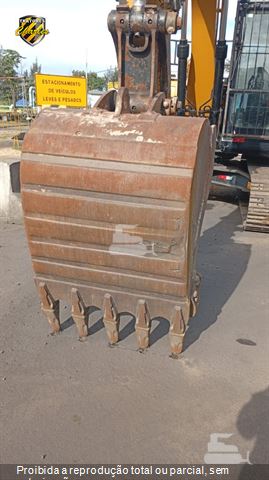 Escavadeira Sany SY135C