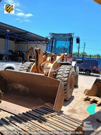 Pá Carregadeira Case 621D
