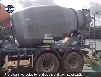 Caminhão Volkswagen 31-320 E Constellation 6x4 3-Eixos 2p (Diesel)