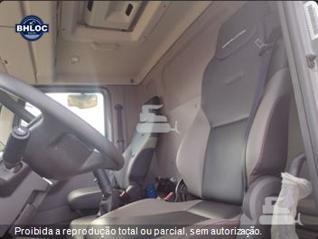 Caminhão Volkswagen 31-320 E Constellation 6x4 3-Eixos 2p (Diesel)