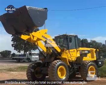 Pá Carregadeira Komatsu WA320