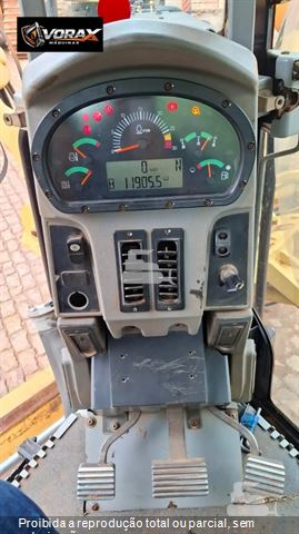 Motoniveladora Caterpillar 140M