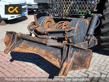 Trator Agrícola John Deere 7215J