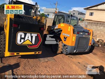Mini-Carregadeira Case SV185