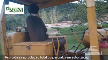 Trator de Esteira Caterpillar D4