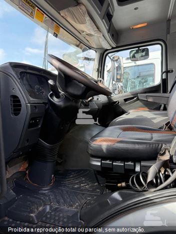 Caminhão Mercedes-Benz Atego 2730 6x4 2p (Diesel)(E5)