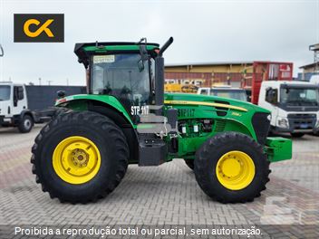 Trator Agrícola John Deere 7215J