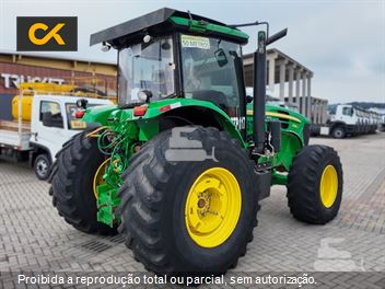 Trator Agrícola John Deere 7215J