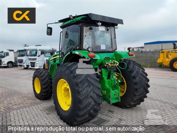 Trator Agrícola John Deere 7215J