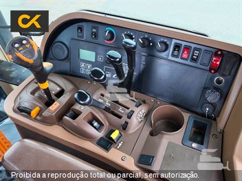 Trator Agrícola John Deere 7215J