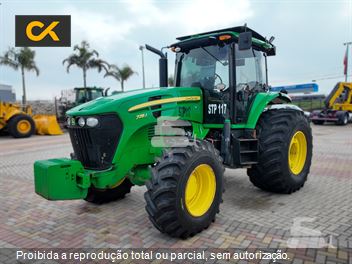 Trator Agrícola John Deere 7215J