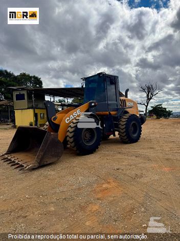 Pá Carregadeira Case 621E