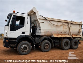 Caminhão Iveco TRAKKER 380-T42 6x4 2p (Diesel)