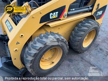 Mini-Carregadeira Caterpillar 216B