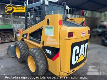 Mini-Carregadeira Caterpillar 216B
