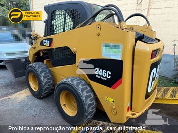 Mini-Carregadeira Caterpillar 246C