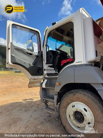 Caminhão Mercedes-Benz Axor 4144 K 6x4 2p (diesel)