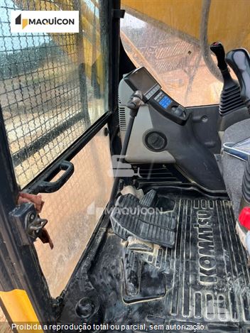 Escavadeira Komatsu PC200