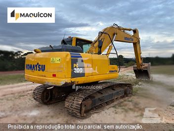 Escavadeira Komatsu PC200
