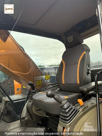 Escavadeira Case CX220C
