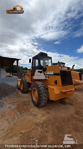Pá Carregadeira Case W20E