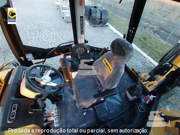 Retro Escavadeira Sany BHL75