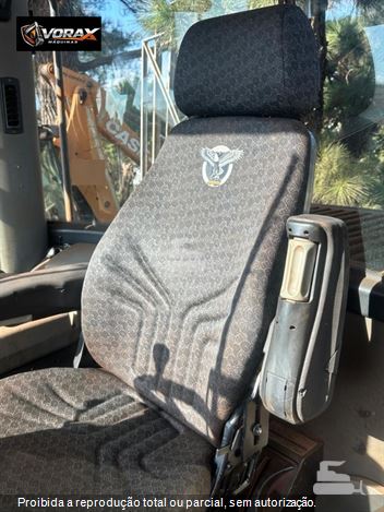 Pá Carregadeira Case 821E